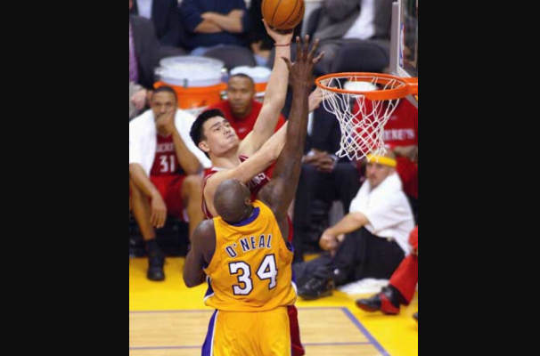 姚明和奥尼尔的对决